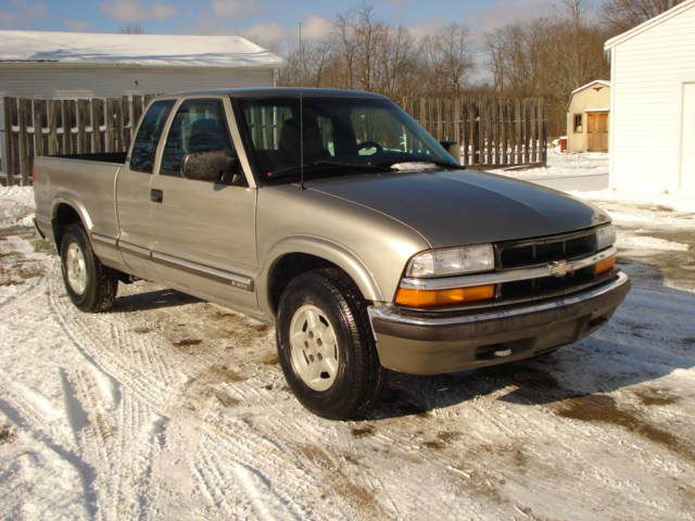 Chevrolet S10 2000 photo 3