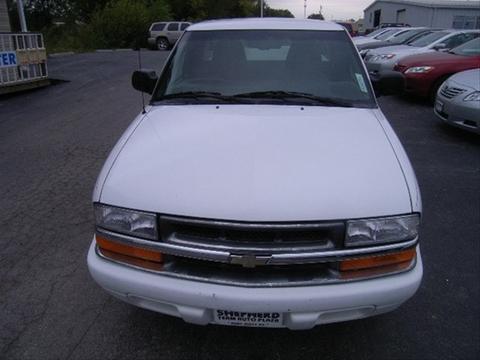 Chevrolet S10 2000 photo 1