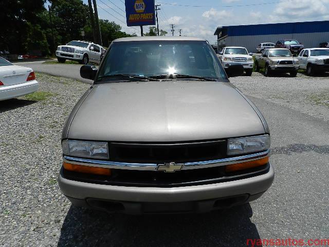 Chevrolet S10 2001 photo 3