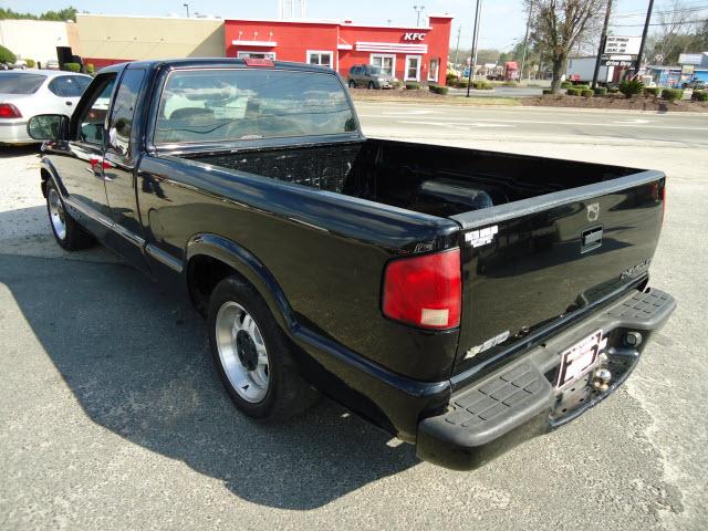 Chevrolet S10 2001 photo 1