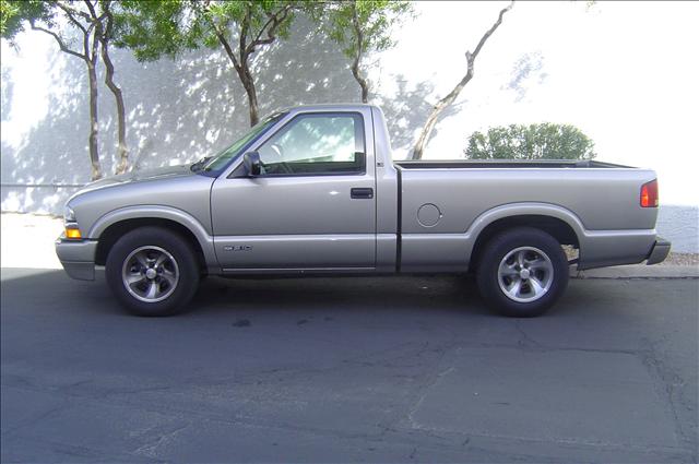Chevrolet S10 2001 photo 2