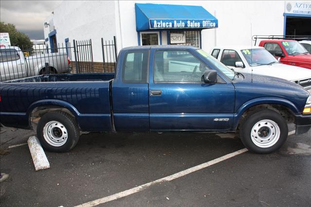 Chevrolet S10 2001 photo 2