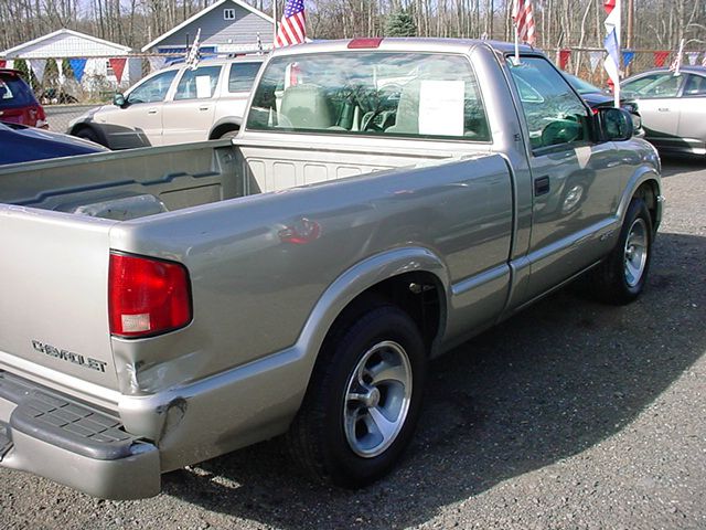 Chevrolet S10 2001 photo 1
