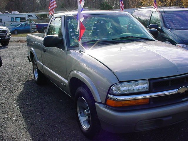 Chevrolet S10 2001 photo 2