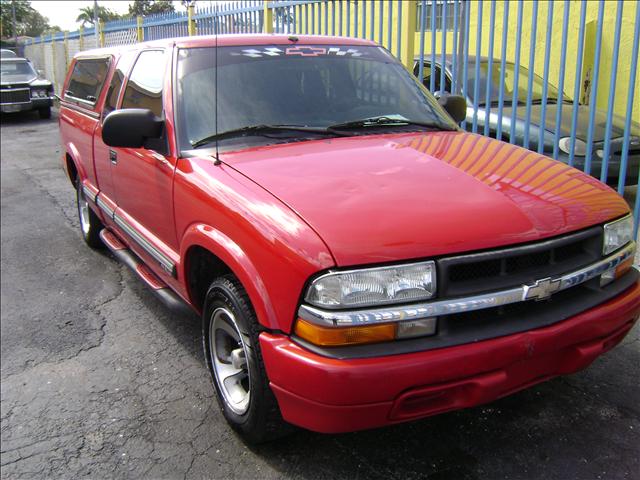 Chevrolet S10 Base Pickup
