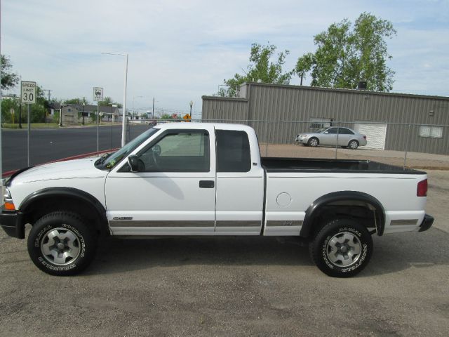 Chevrolet S10 2001 photo 4