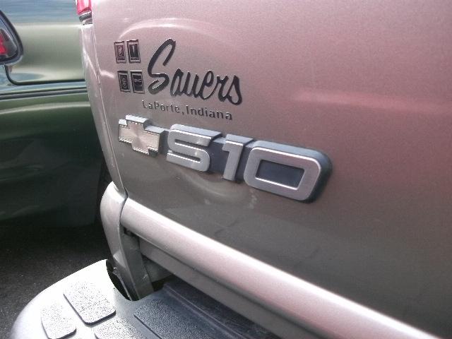 Chevrolet S10 2001 photo 2