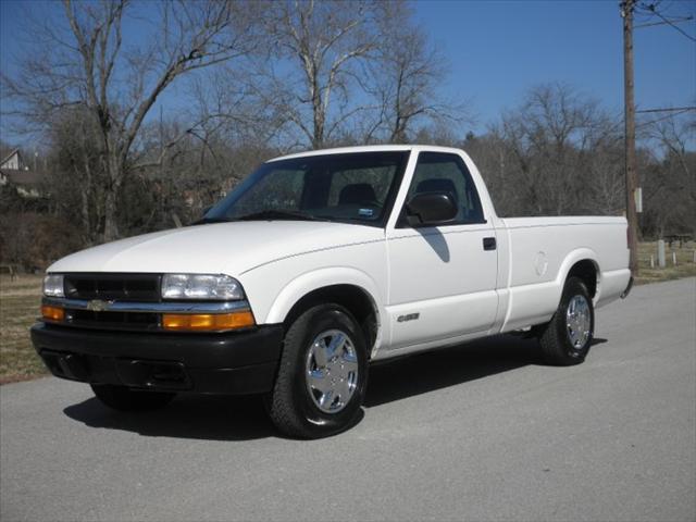 Chevrolet S10 Base Pickup