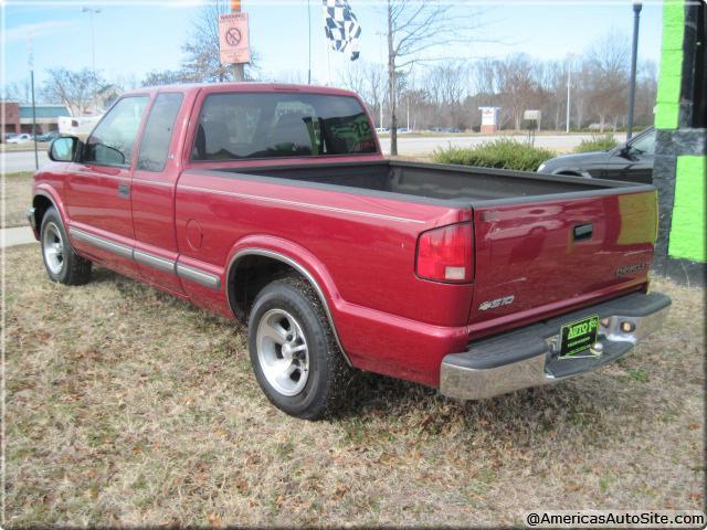 Chevrolet S10 2001 photo 2