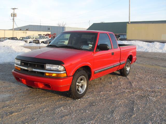 Chevrolet S10 2001 photo 1
