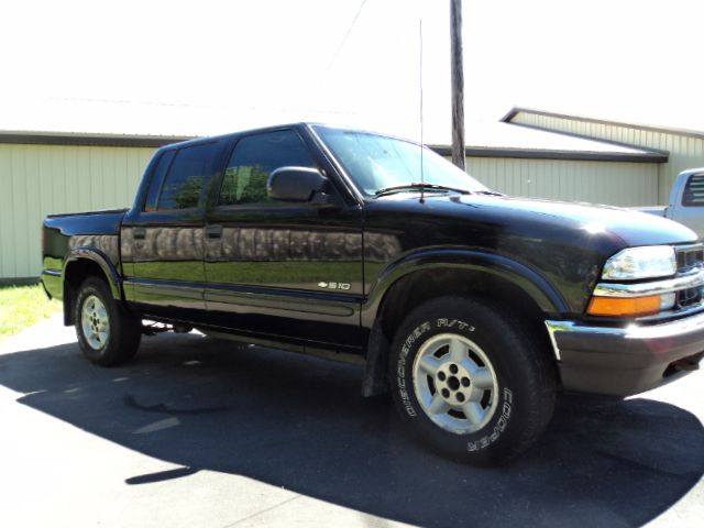 Chevrolet S10 2001 photo 2