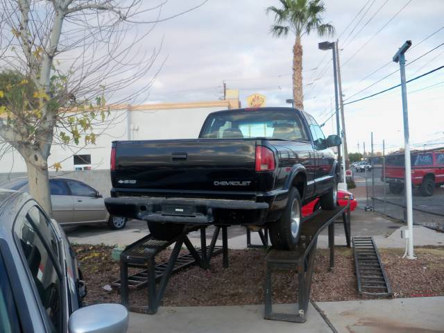 Chevrolet S10 2001 photo 2