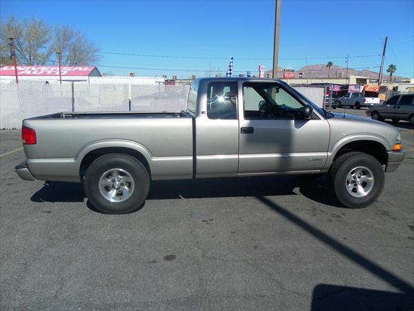 Chevrolet S10 2001 photo 3