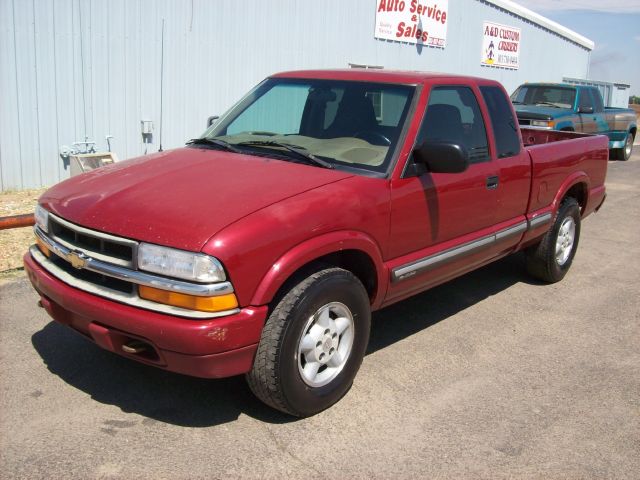 Chevrolet S10 2001 photo 2