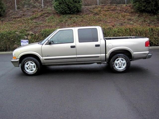 Chevrolet S10 2001 photo 2