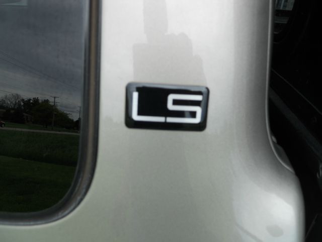 Chevrolet S10 2001 photo 2