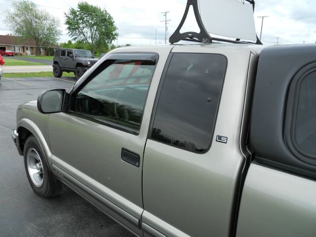 Chevrolet S10 2001 photo 24