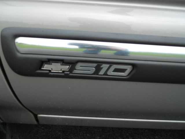 Chevrolet S10 2001 photo 3
