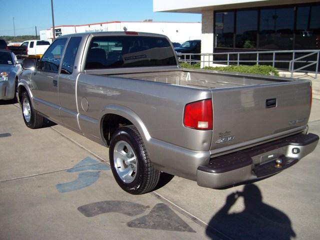 Chevrolet S10 2001 photo 2