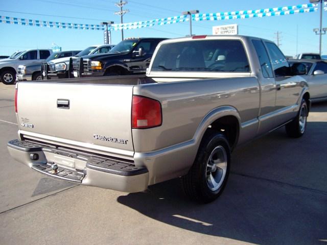 Chevrolet S10 2001 photo 3