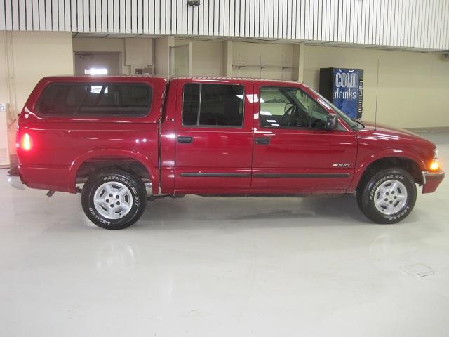 Chevrolet S10 2001 photo 2