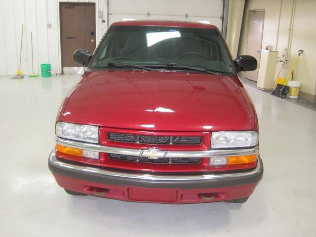 Chevrolet S10 2001 photo 3