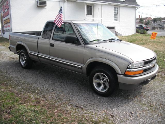 Chevrolet S10 2001 photo 3