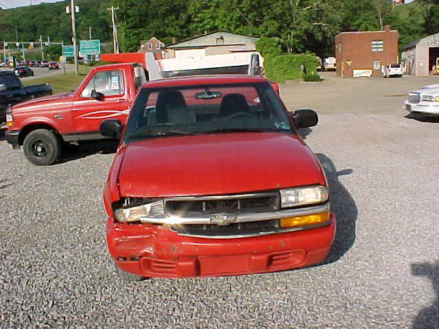 Chevrolet S10 2001 photo 3