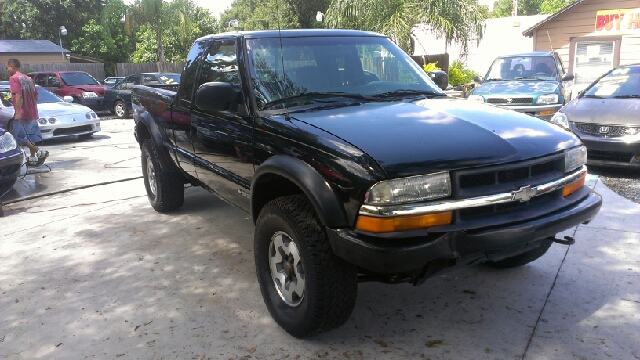 Chevrolet S10 2001 photo 1