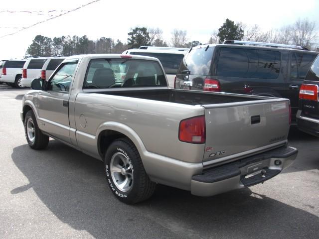 Chevrolet S10 2001 photo 1