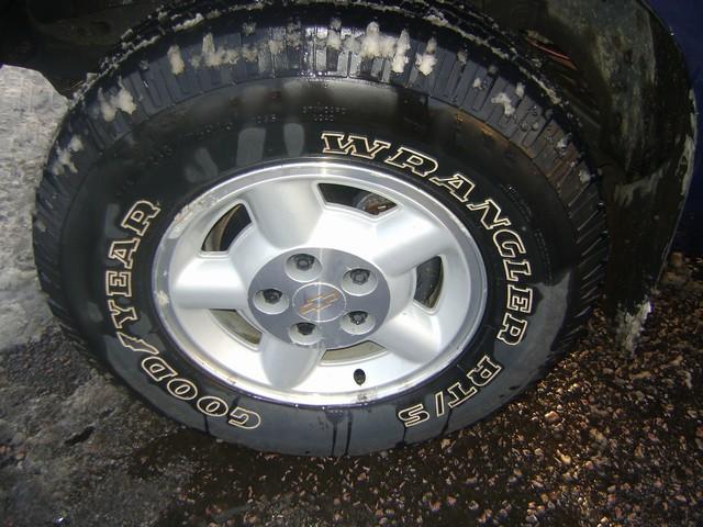 Chevrolet S10 2001 photo 2