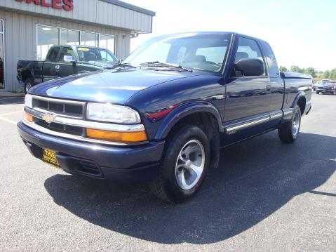 Chevrolet S10 2001 photo 2