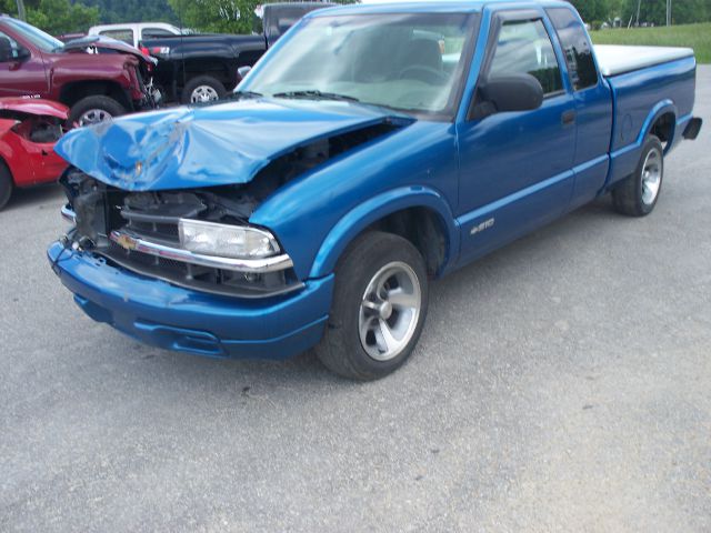 Chevrolet S10 4dr Sdn Custom Sedan Pickup Truck