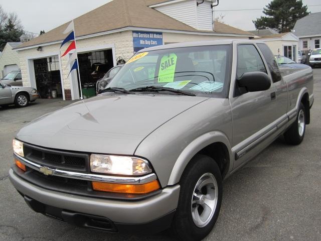 Chevrolet S10 Base Pickup
