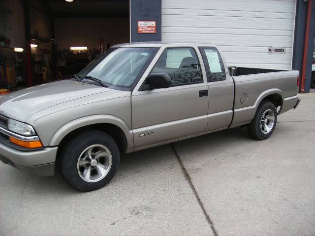 Chevrolet S10 Base Pickup
