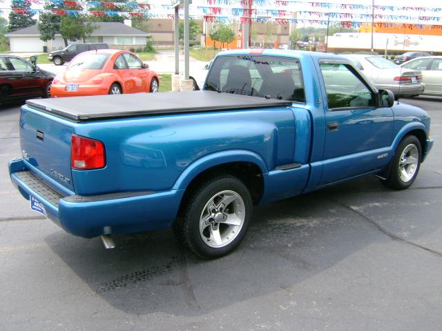 Chevrolet S10 2001 photo 3