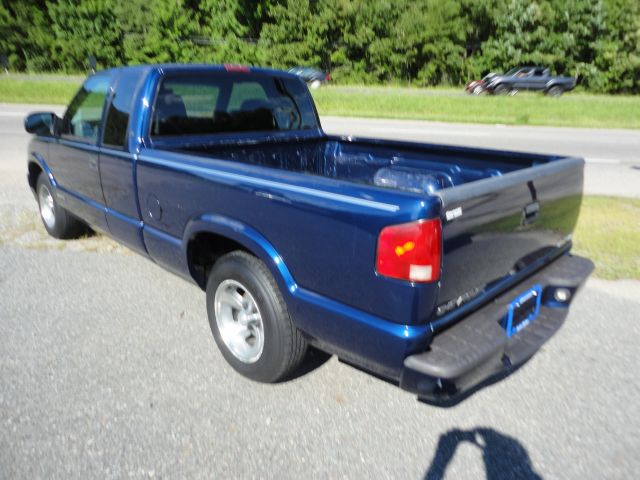 Chevrolet S10 2002 photo 2