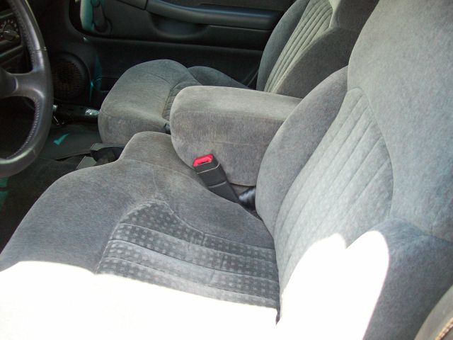 Chevrolet S10 4dr Sdn Auto GLS w/XM Pickup Truck