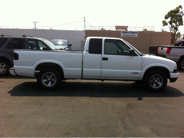 Chevrolet S10 2002 photo 2