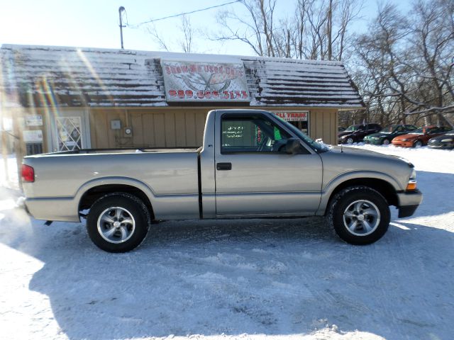 Chevrolet S10 2002 photo 2