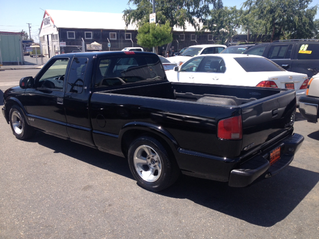 Chevrolet S10 2002 photo 2