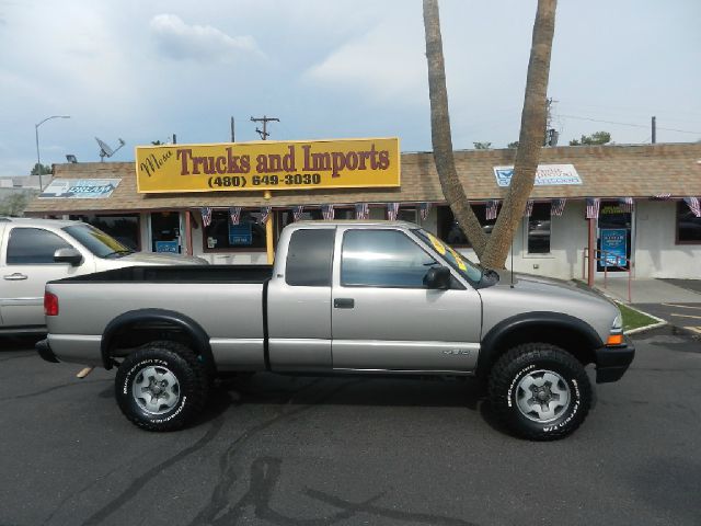 Chevrolet S10 2002 photo 2