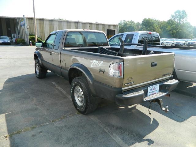 Chevrolet S10 2002 photo 1