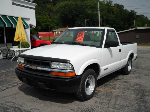 Chevrolet S10 2002 photo 2