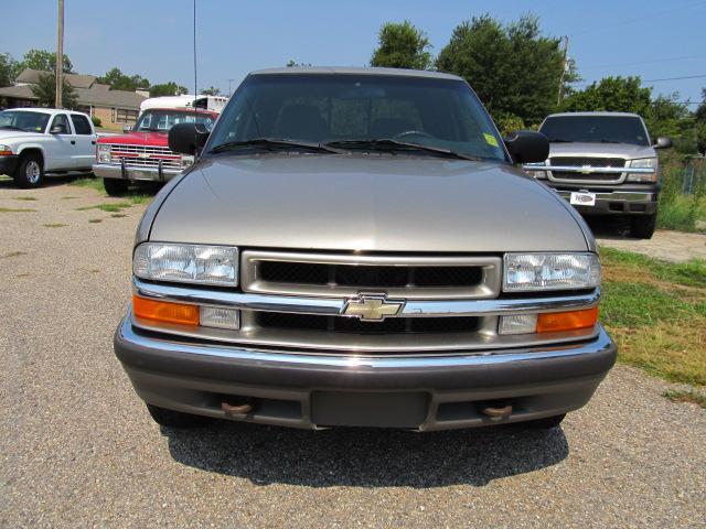 Chevrolet S10 2002 photo 1