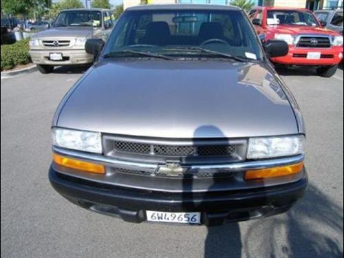Chevrolet S10 2002 photo 1