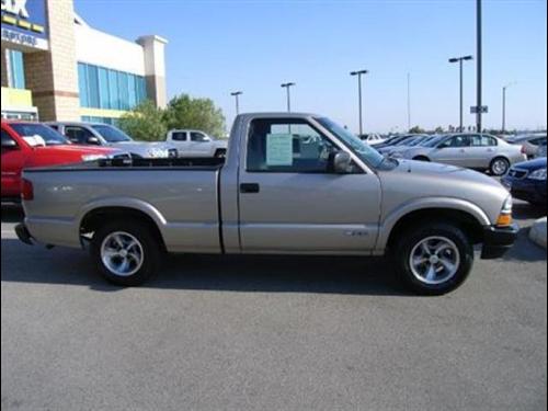 Chevrolet S10 2002 photo 2
