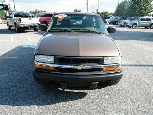 Chevrolet S10 2002 photo 1