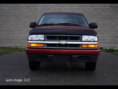 Chevrolet S10 2002 photo 1