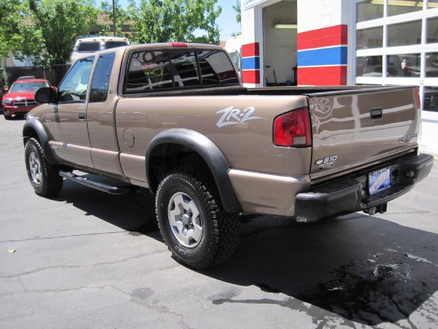 Chevrolet S10 2002 photo 2